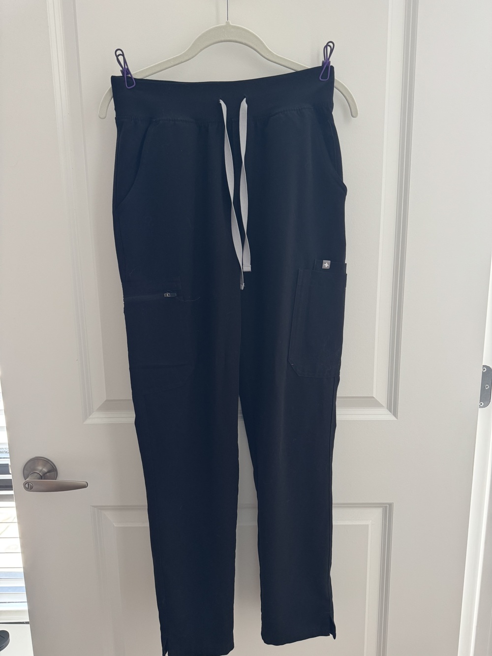 FIGS HW Yola High-Waisted Scrub Pants Black